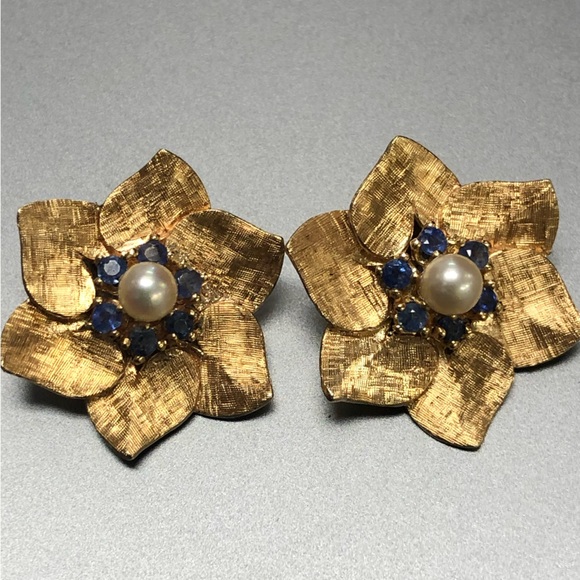 Estate🌸Vintage 14K Brushed Gold🌸 Pearl and Sapphire Clip-On Earrings - Picture 10 of 11